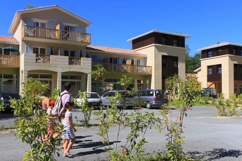 Le Domaine Du Golf Dalbret Hotel Lavardac