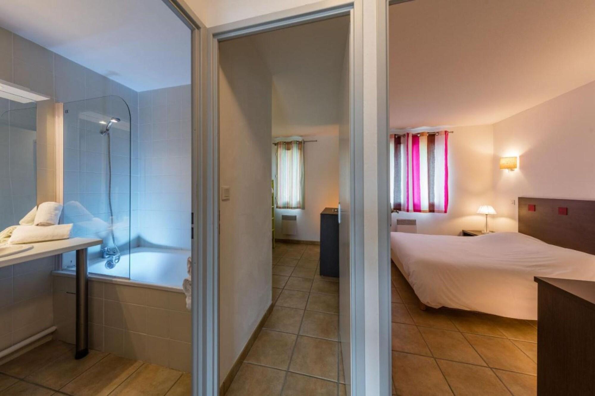 Le Domaine Du Golf Dalbret Hotel